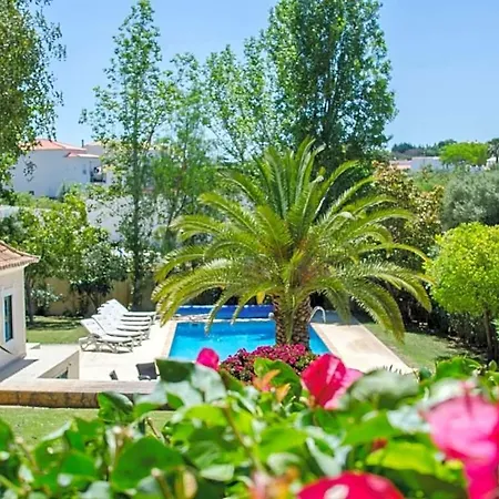 Villa Sleeps 8 With Pool And Air Con *