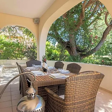 Villa Sleeps 8 With Pool And Air Con *