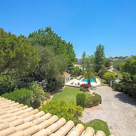 Sleeps 8 With Pool And Air Con Escanxinhas